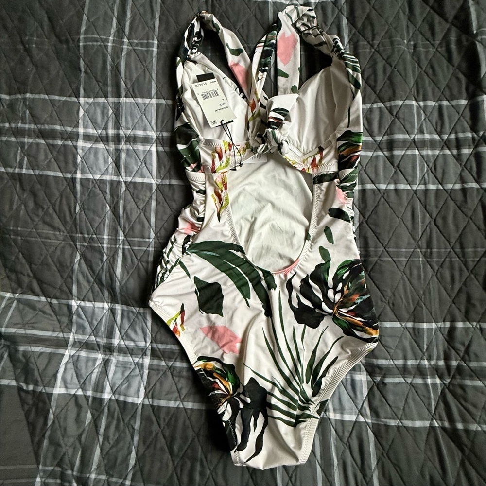 BCBGMaxAzria Floral Print Swimsuit NWT Sz 4 Ret $158 - Picture 4 of 8